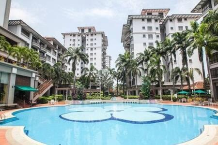 Mahkota Hotel Apartment Melaka Екстер'єр фото